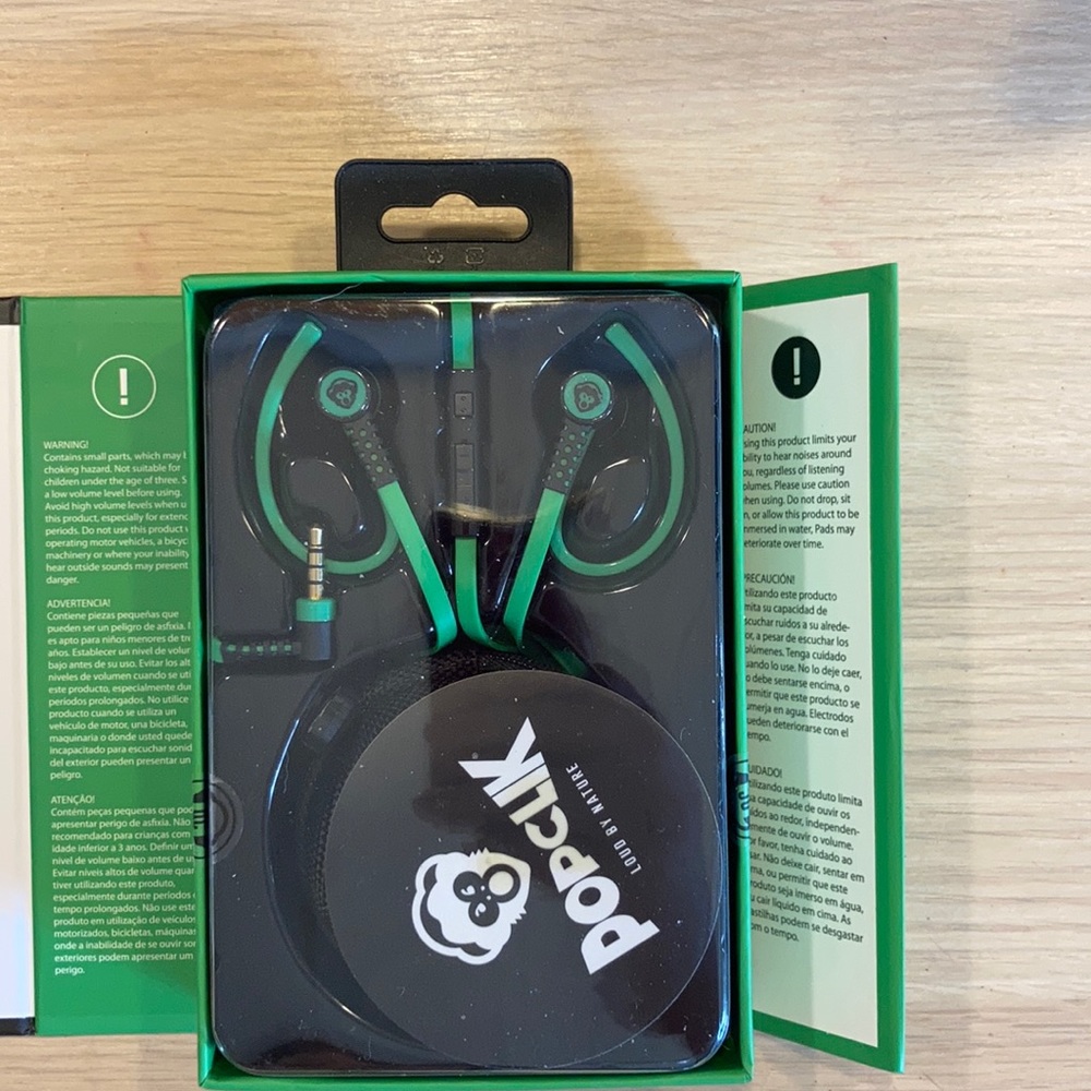 Earbuds - Picture 3 of 4